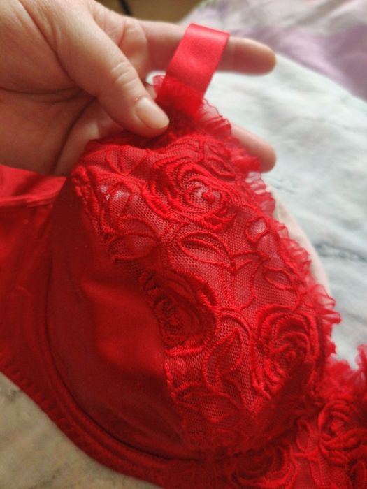 Бюстік суперовий