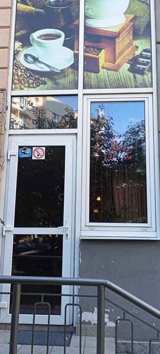 Оренда 1-ий поверх: під торгівельне приміщення, медичний центр, кафе