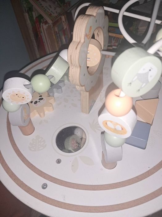 Stolik edukacyjny manipulacyjny