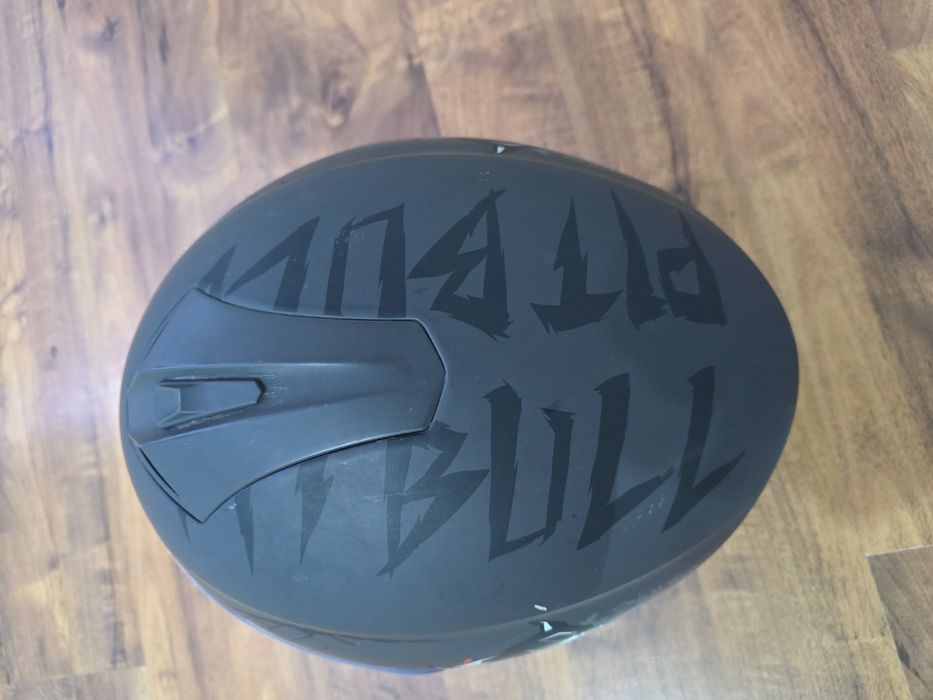 Kask Leazer Pitbull z Blendą