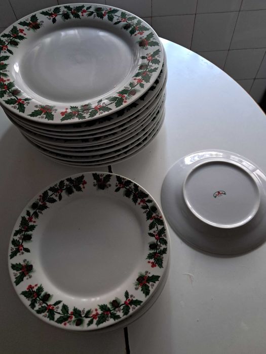 Pratos de refeição e de sobremesa