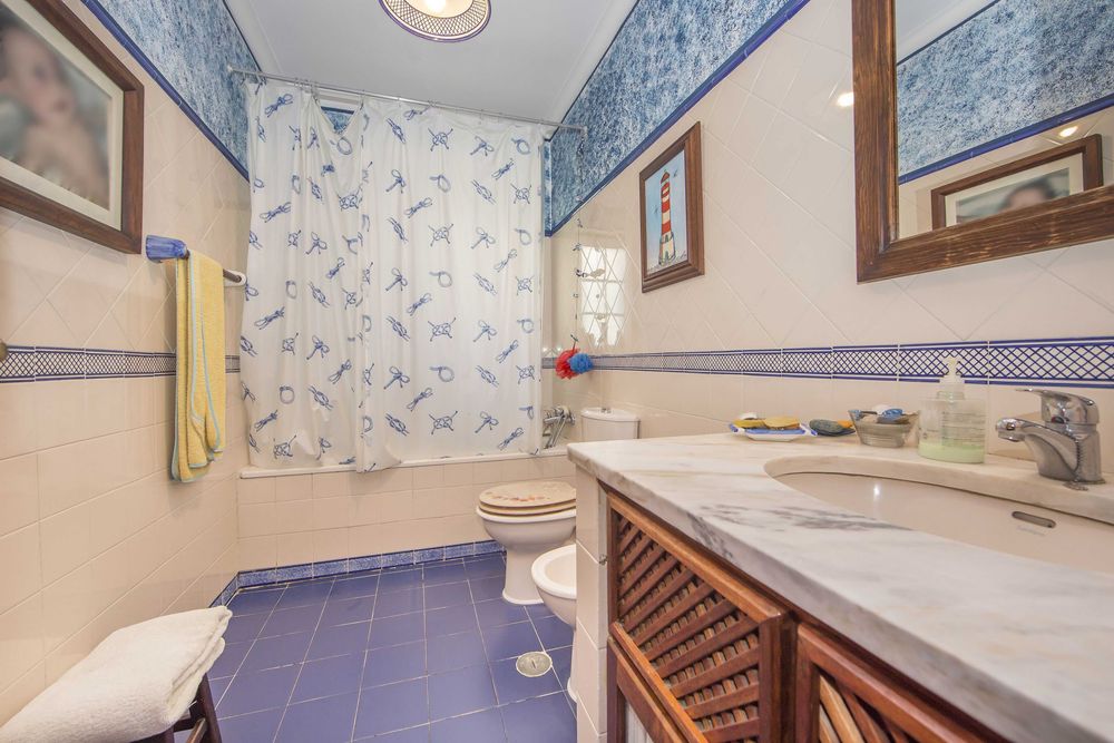 Quarto em Moradia Térrea c/ WC  partilhado– Galeotas, Azeitão