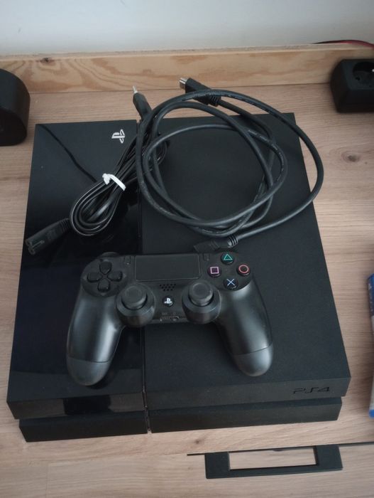 Sony PlayStation 4