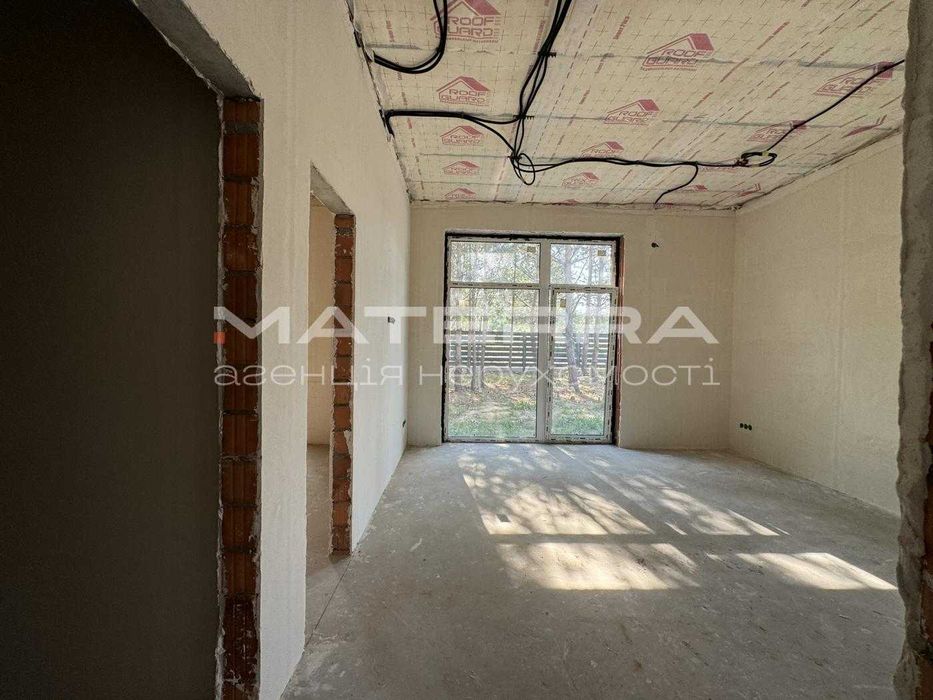 КМ Legit Продаж будинку 147.5 м2 в оточенні хвойного лісу та озер