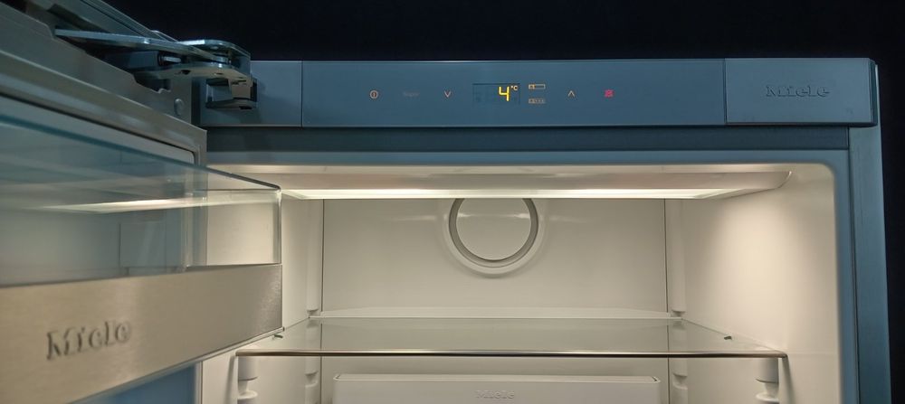 Холодильник Miele