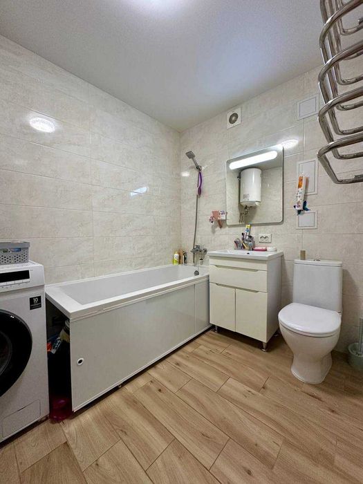 Стильна 3 кімнатна квартира з ремонтом, вул. Льотна 17 RD