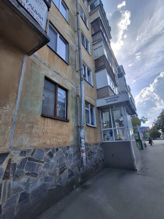 1 поверх! Продаж 3 кім квартири Пр. Перемоги (Круг)