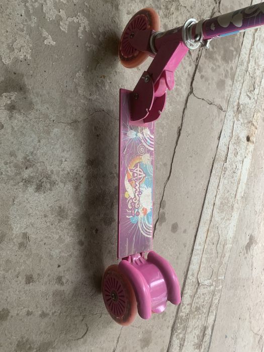 Продам детский самокат.