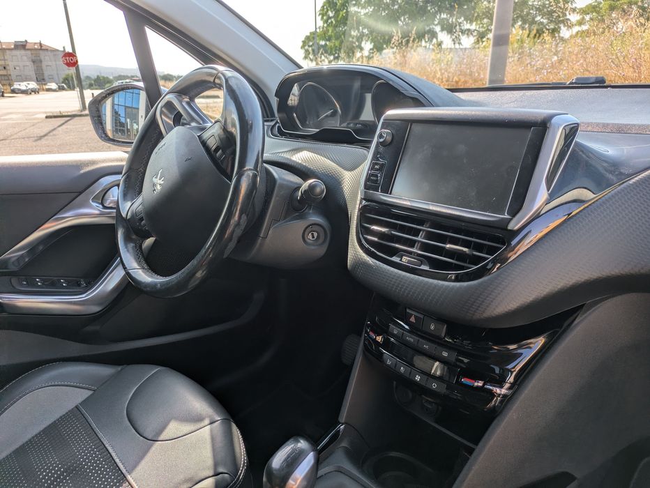 Peugeot 2008 Allure 1.6 HDI