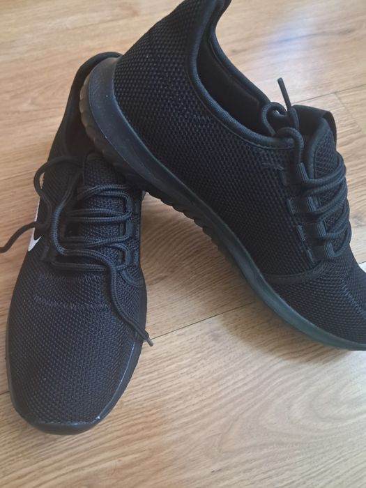Buty sportowe rozm 42/43