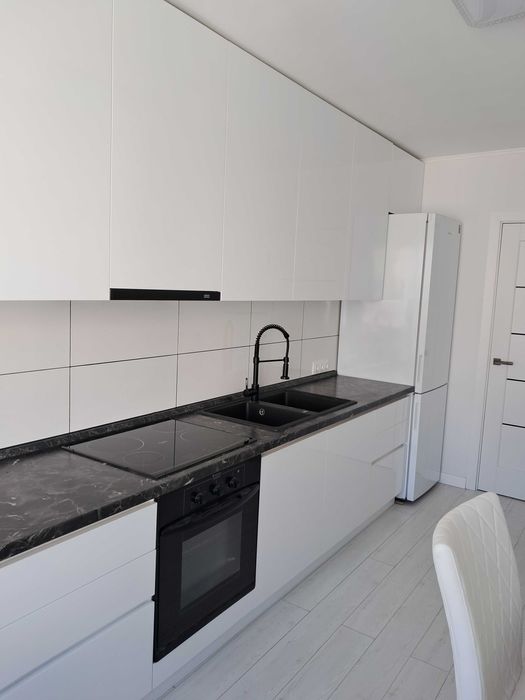 Продаж видова 1 кімнатної на Бажана 24/1