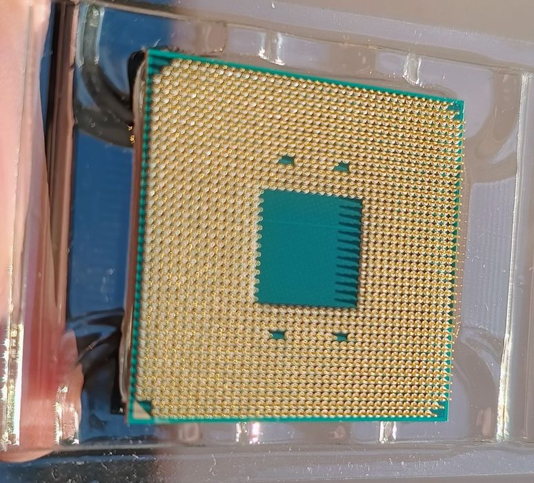 AMD Ryzen7 5800x б/у