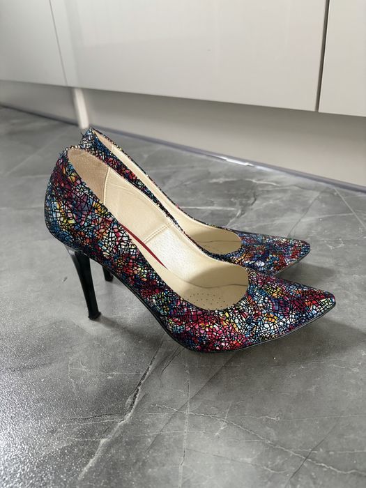 szpilki wielokolorowe