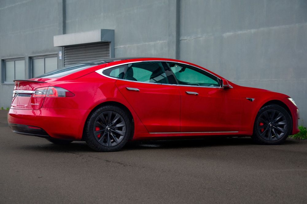 Tesla Model S Performance Ludicrous AWD