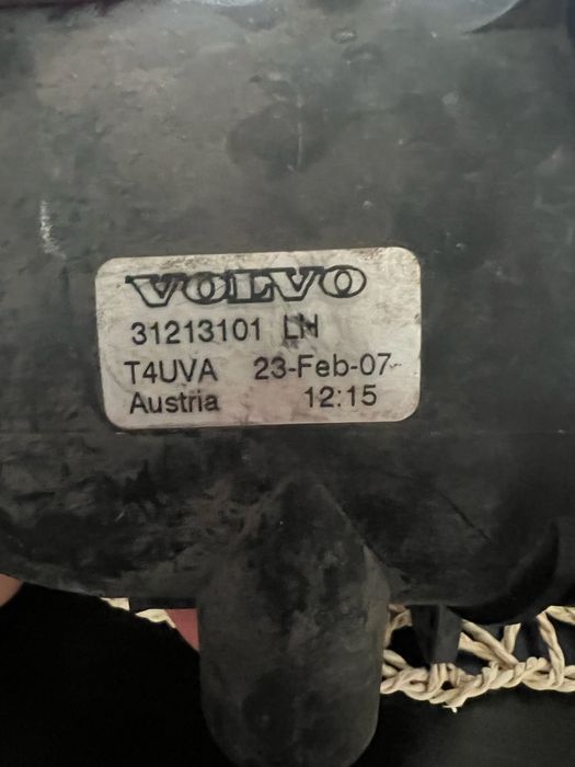 Halogeny volvo v70 stan bdb lekko ubrudzone jak nowe