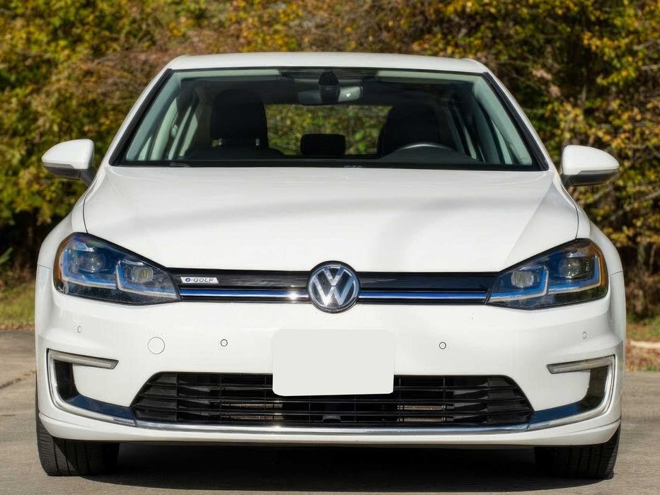 Volkswagen e-Golf SEL      2017