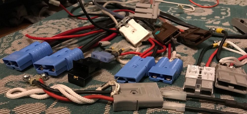 Разъём для UPS бесперебойника APC