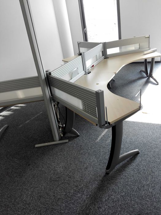 Biurko 3, 4, 5 stanowiskowe Wyspa Steelcase