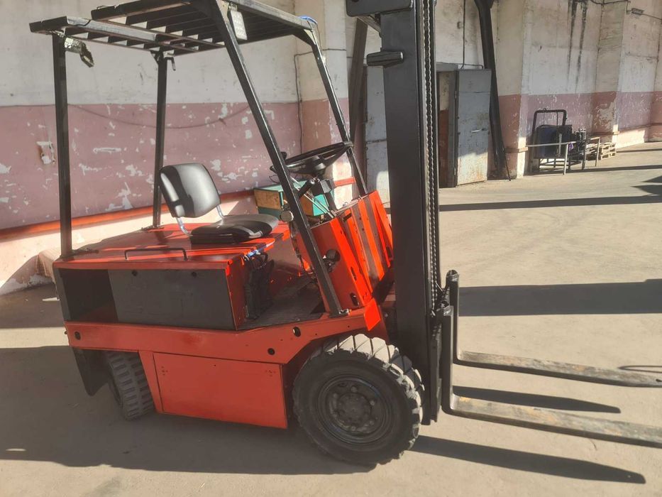 Продам навантажувач БАЛКАНКАР ЕВ 717.33 з АКБ (2.0 тонни)