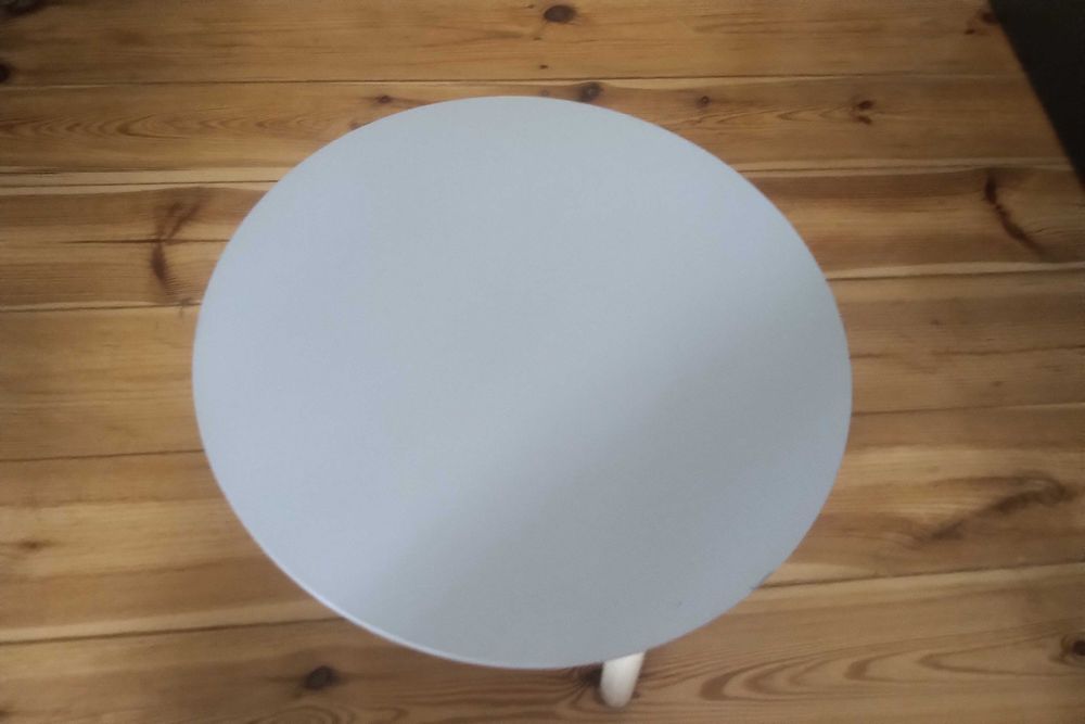 stolik stoliczek mały