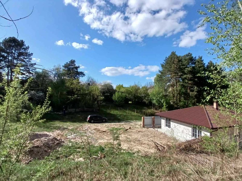 12 соток під буд-во в лісі Малютянка Глеваха з соснами на ділянці