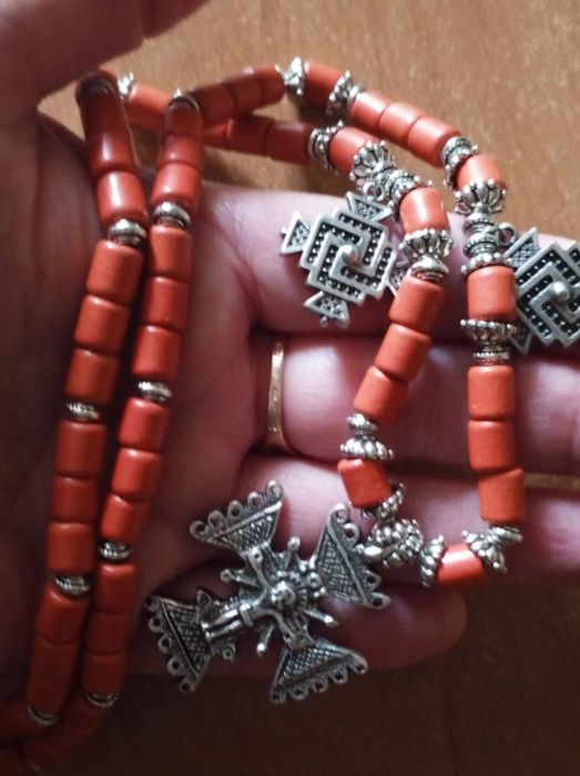 Згарда. Коралі. Намисто. Бурштин. Янтарь. Бусы.