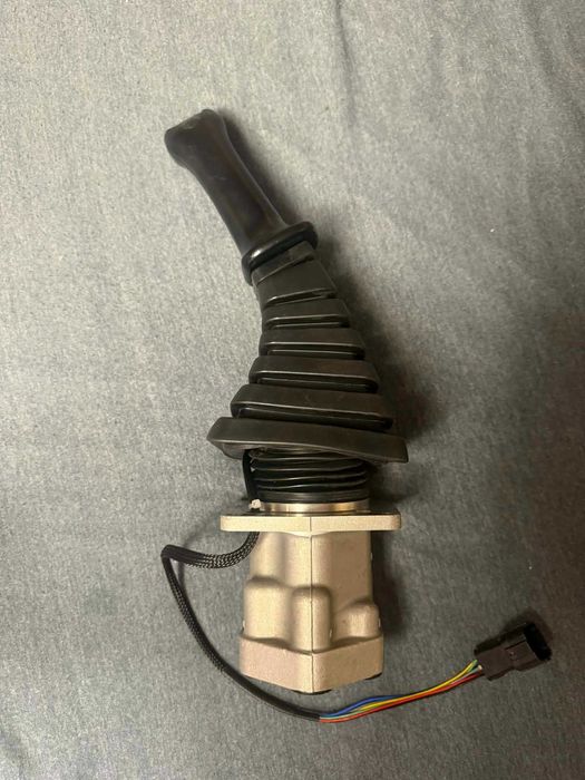 Joystick DOOSAN nowy