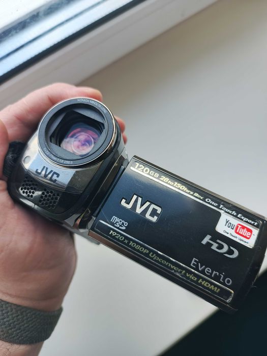 Відеокамера JVC Everio (HDD 120 ГБ / 29 годин) +слот Micro Sd +Комплект