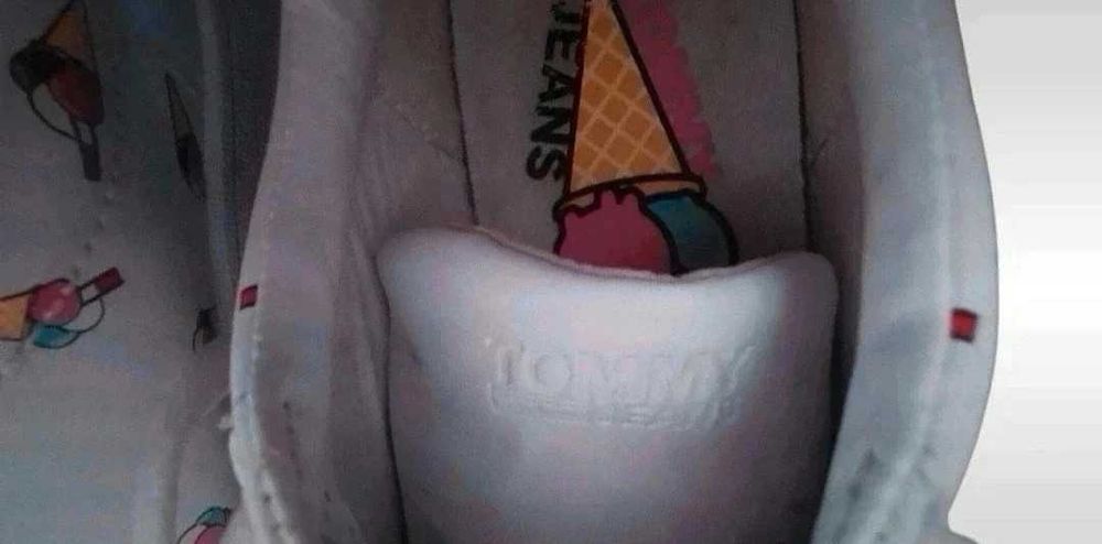 Białe damskie sneakersy na platformie Tommy Hilfiger /  r 37