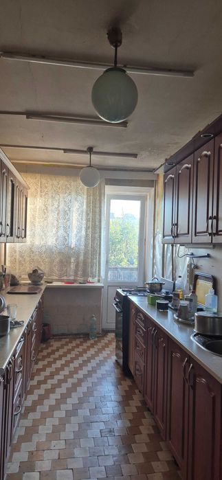 Продам кімнату в гуртожитку Центр