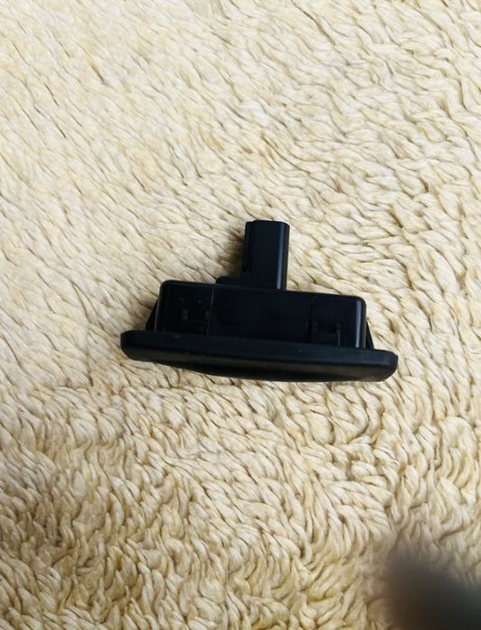 кнопка багажника 5 двери Hyundai Elantr GT 130 Kia Ceed вантажівок