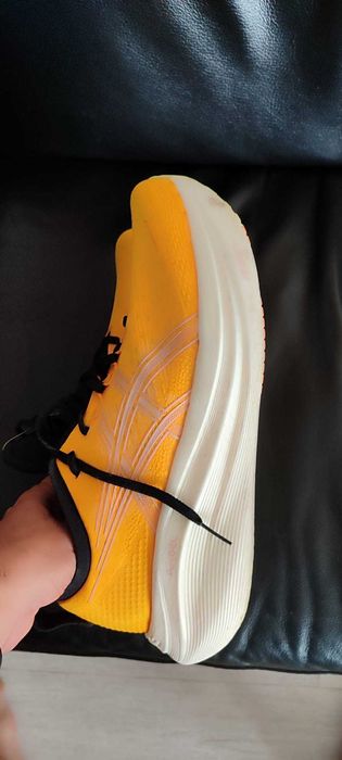 Asics Nimbus 26 - tamanho 46