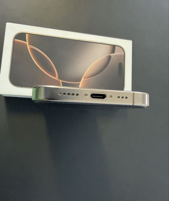 Iphone 16 pro 256 bateria 90%
