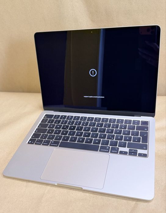 MacBook Air 13" M4 A3240 Star Light, Silver и другие запчасти, дисплей, топкейс, батарея, трекпад ,плата