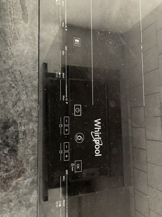 Placa indução Whirlpool 6th Sense para peças