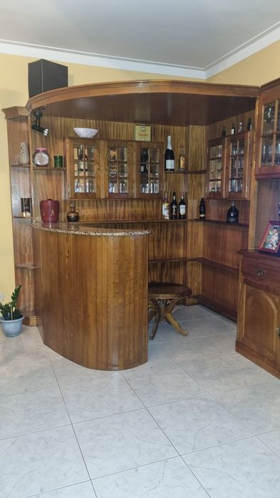 Móvel Madeira Bar