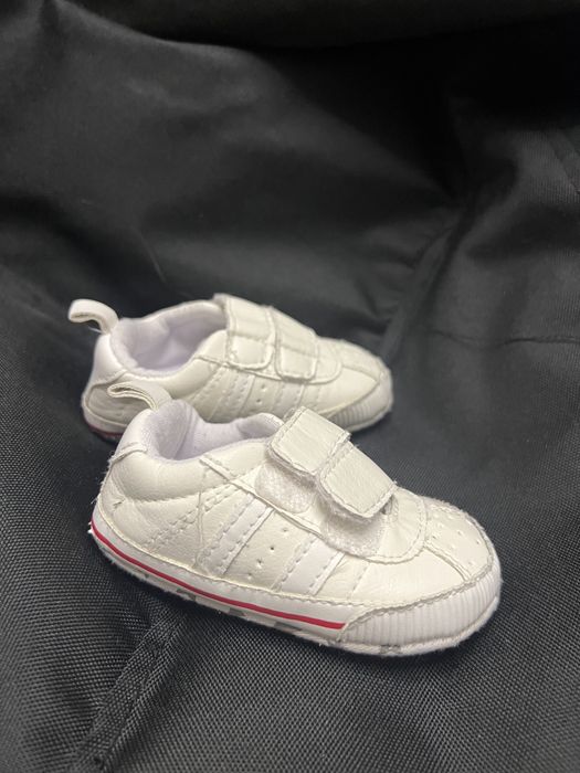 Пінетки для немовлят є різні розміри в каруселі 5шт.