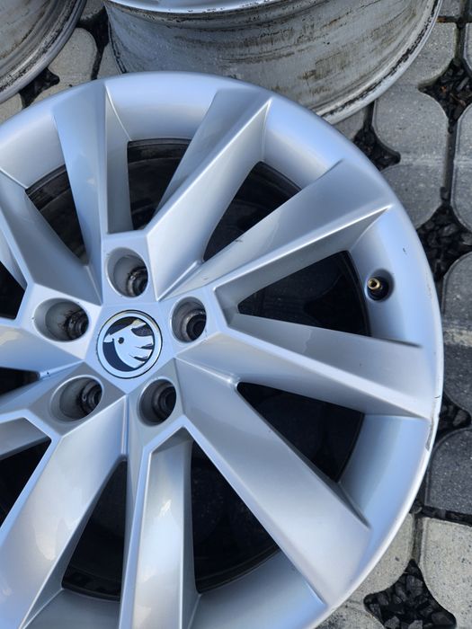Felgi Stratos Skoda 17" 7J ET40 5x112