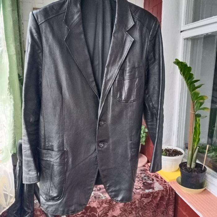 Продам чоловічий шкіряний піджак
