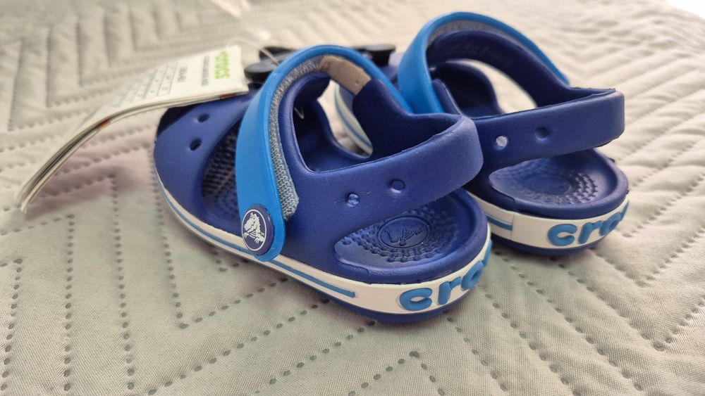 Sandałki Crocs 19/20 C4 nowe