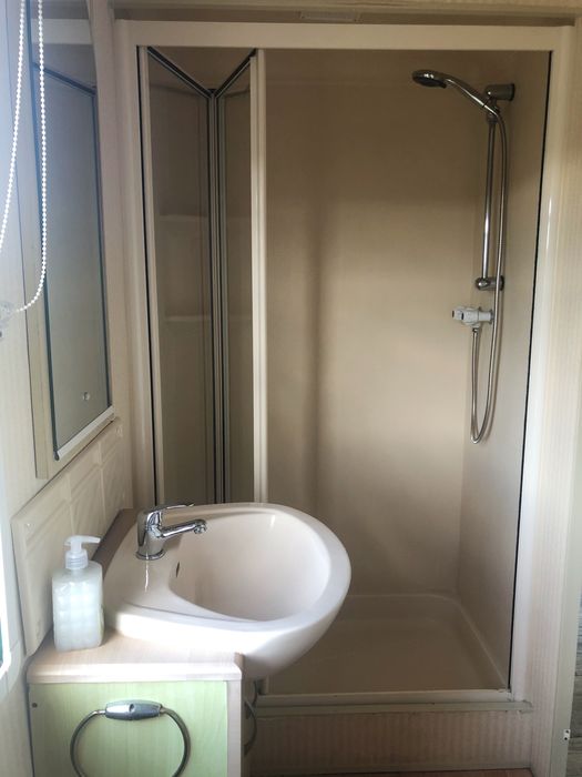 Domek holenderski 27 m² – 2 sypialnie, salon, całoroczny