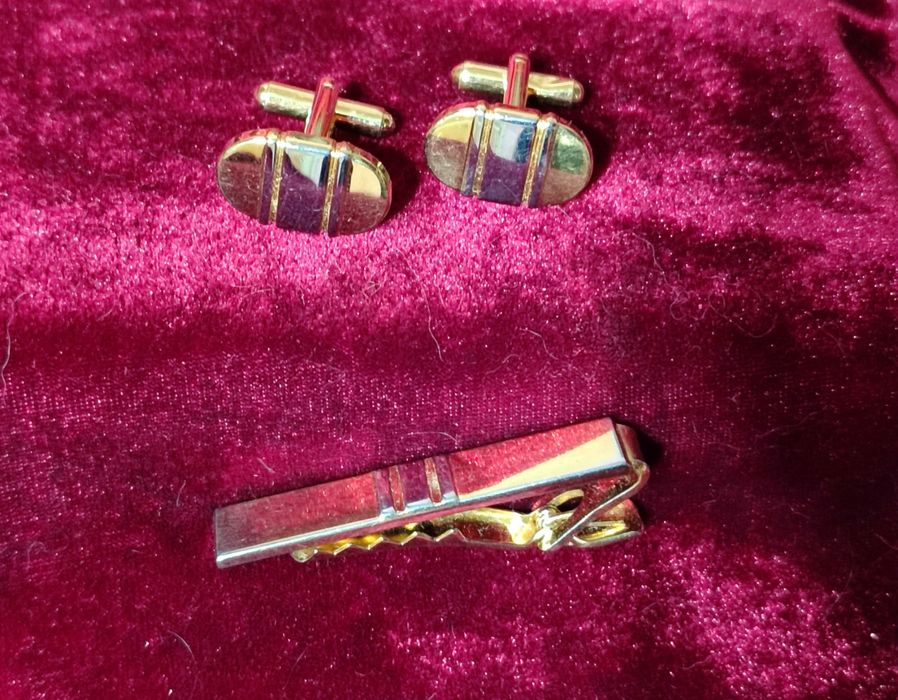 Запонки та затискач для краватки. П'ер Карден. Запонки и зажим для гал