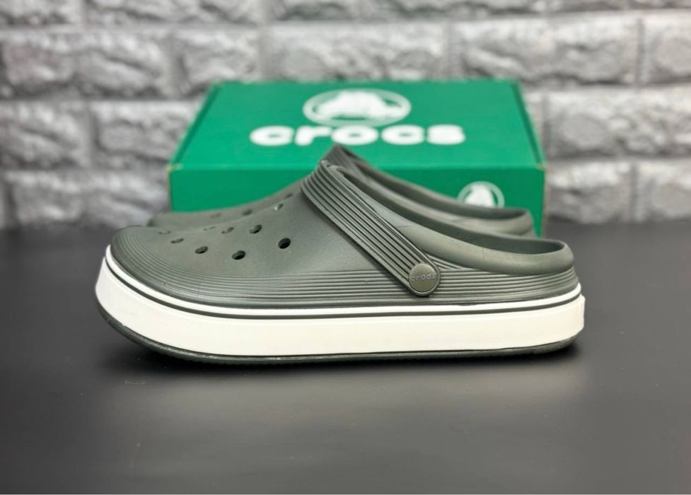 Мужские шлепанцы crocs/удобные кроксы/кроксы много размеров crocs хаки