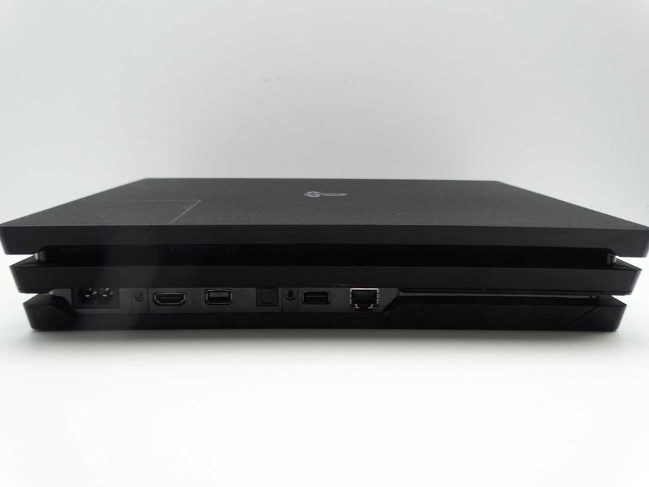 Konsola PlayStation 4 PRO PS4 PRO 1TB czarna Pad CUH-7216B