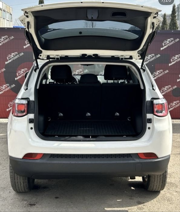 Продам Jeep Compass