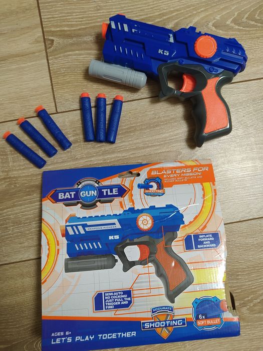 БЛАСТЕР НЕРФ з поролоновими патронами пулями пістолет автомат
