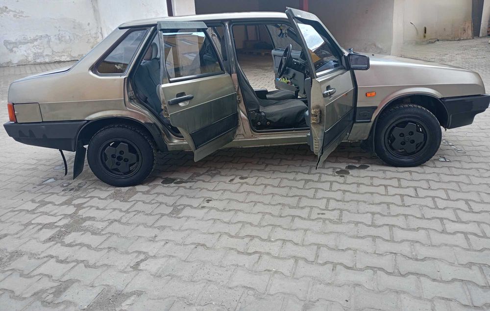 Продається ВАЗ 21099