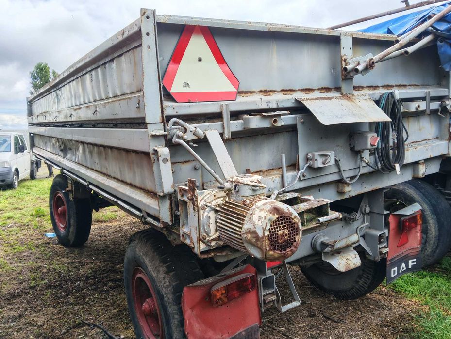 Przyczepa rolnicza wywrotka HL 8011