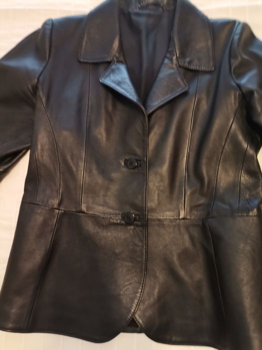 Casaco em Pele preto
