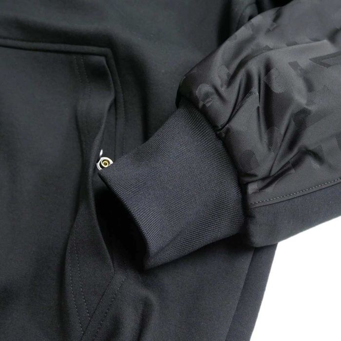 HUGO BOSS оригінальна куртка толстовка BOSS розмір М